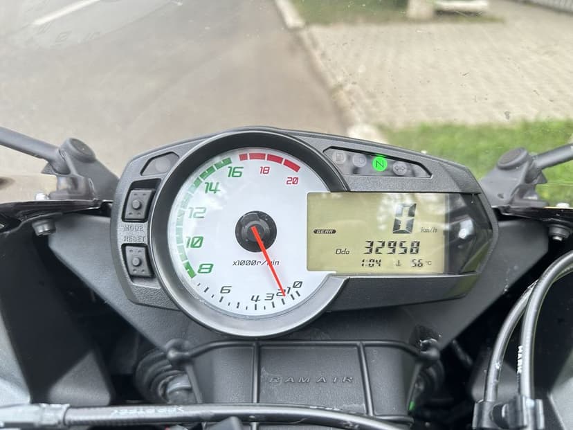 Kawasaki Ninja zx6r, an 2009