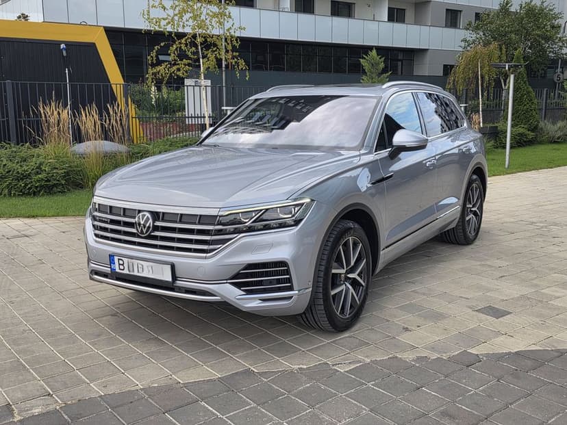 VW Touareg 3.0TFSI Plug-in Hybrid 462HP