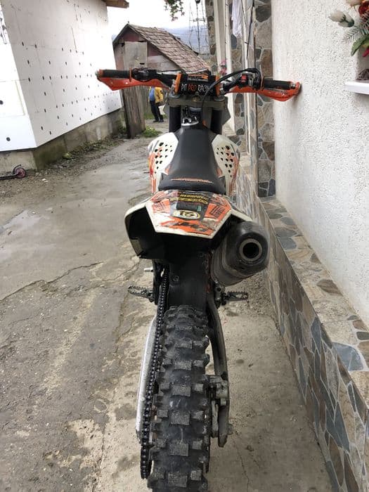 Cross KTM de 250 4t din 2008