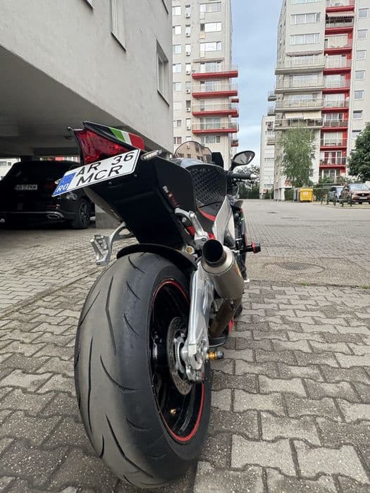 Aprilia RSV4 2014