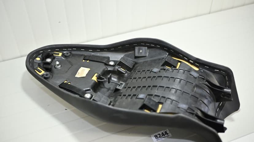 Ducati Monster 821 1200 2017-  Performance   sa scaut sezut