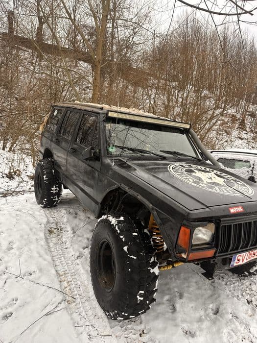 Vand jeep cherokee xj 4.0 benzina