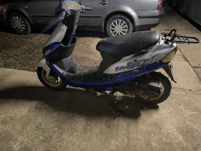 De vanzare scuter chimco 49cc