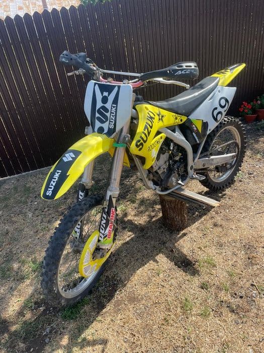 Husqvarna  125 wr cr sm suzuki rmz 250