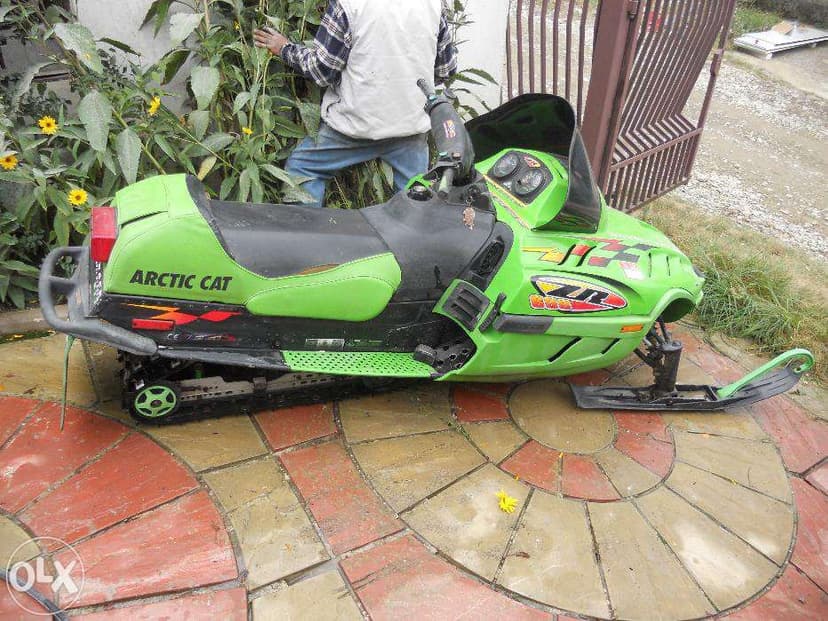 Vand/schimb Snowmobil ARCTIC CAT ZR 600