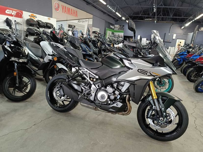 Suzuki GSX-S 1000GX M4 2024 - PROMO - Suzuki Constanta by EST BIKE