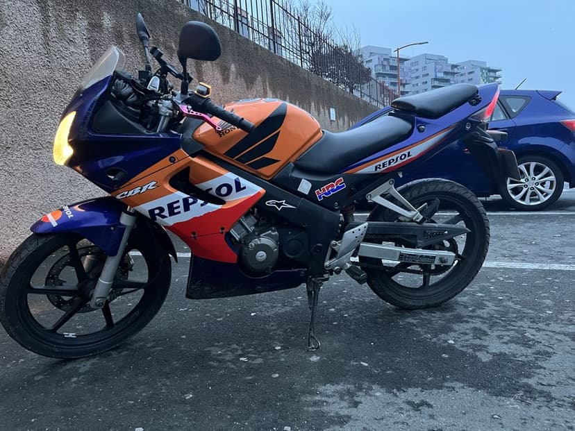 Honda crb 125rr, 15cc an 2005, editie repsol original