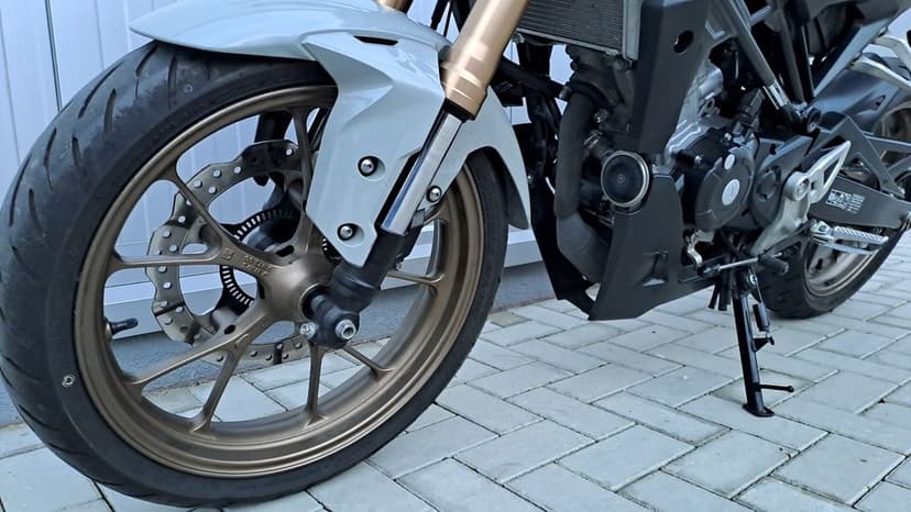 MotoFly Ploiesti Honda CB125R an 2021 categ A1