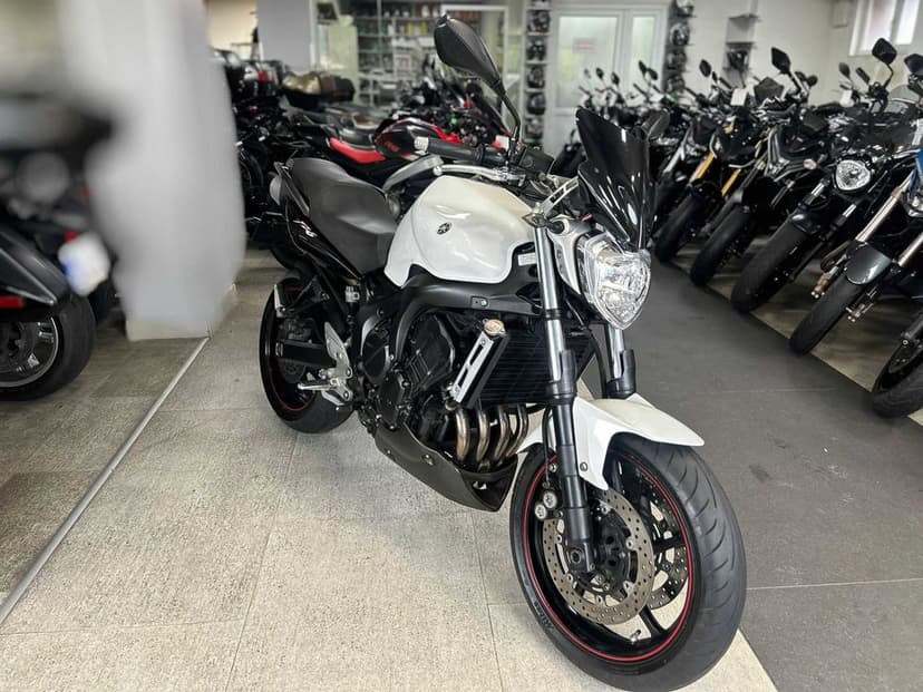 Yamaha FZ6 S2 ~ Garantie ~ Rate ~