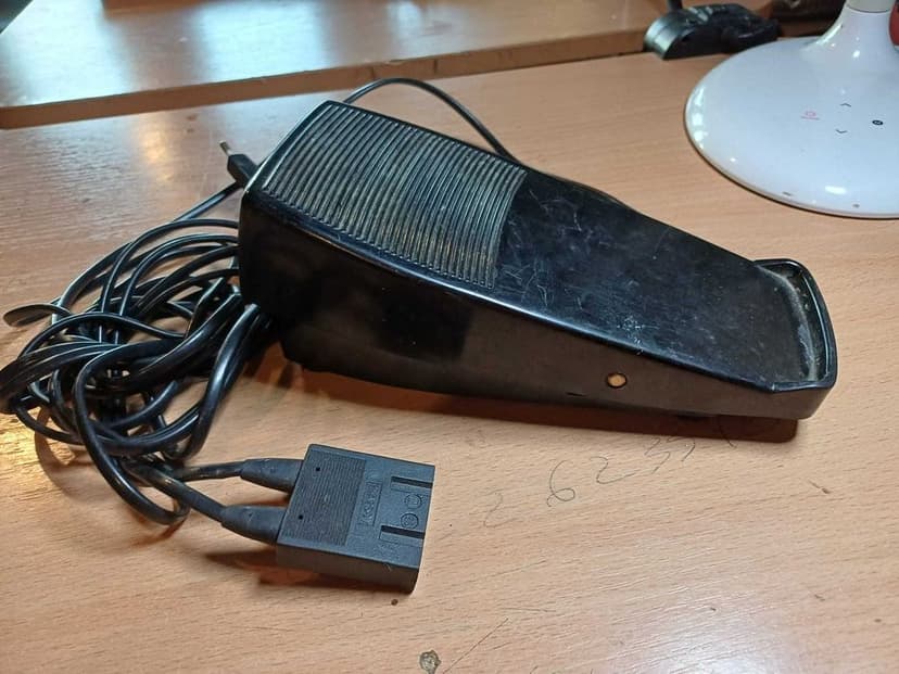 Pedala masina de cusut originala BERNINA  HUSQVARNA YDK