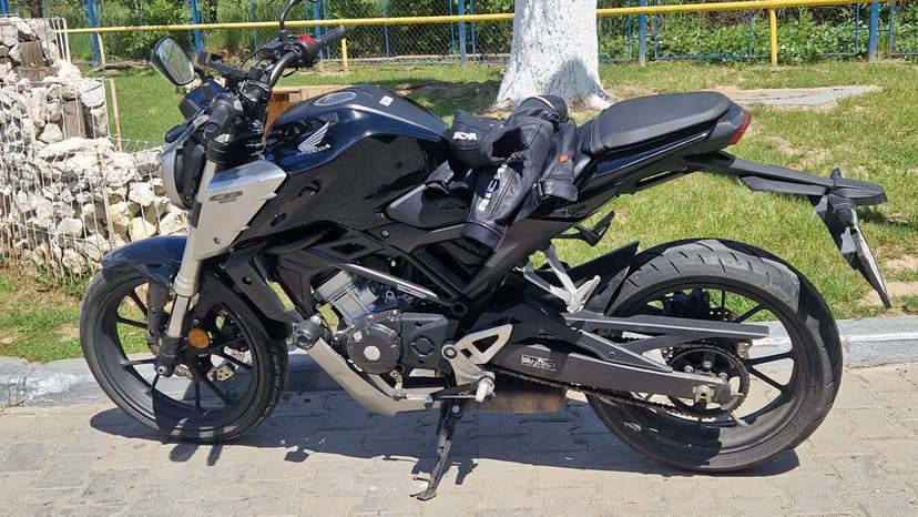 Honda CB125R categ A1 de vanzare