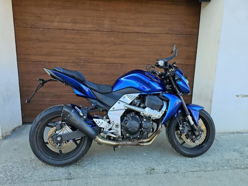 Kawasaki Z750 cu ABS,an 2010, evacuare eXan, șa custom