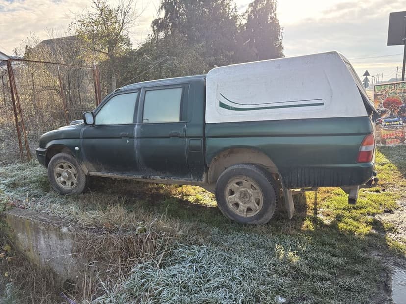 Vând Mitsubishi L200