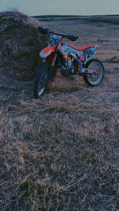 Cross Honda CRF 450R 2017 vând sau schimb cu Toyota rav 4 sau alt gip