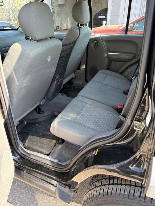 JEEP cherokee 2,8Motorină