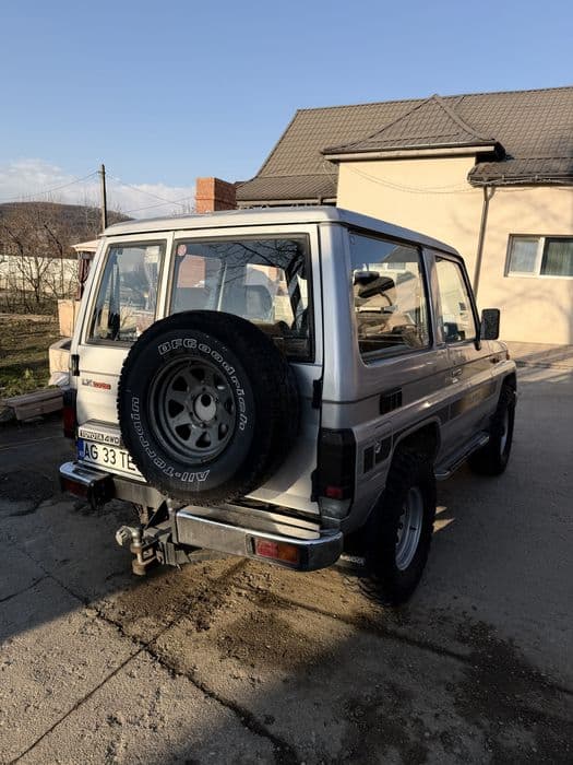 Vand Toyota Land Cruiser J70