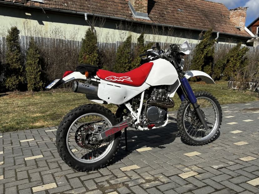 Honda XR600R enduro și supermoto