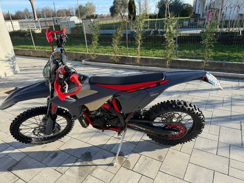 Moto Enduro Beta rr 300
