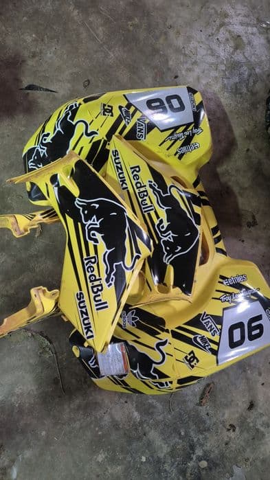 Vând carene/plastice Suzuki ltz 400 si alte piese  ltz 400