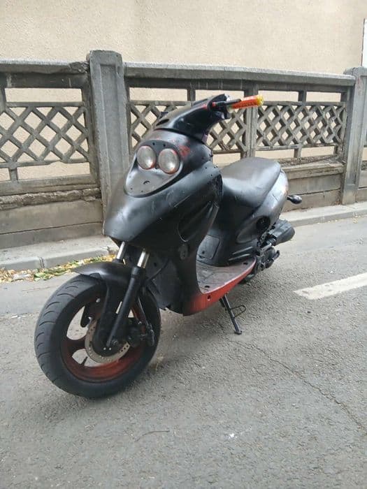 Vând scuter / sau schimb cu iPhone dela 11 în sus