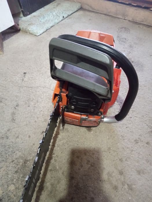 Vând Husqvarna 365 x-torq