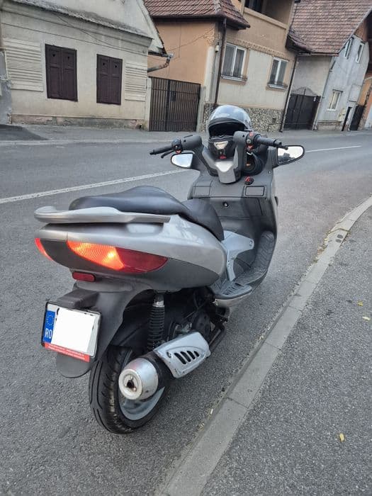 Malaguti Madison 125 an 2000 / schimb cu remorcă