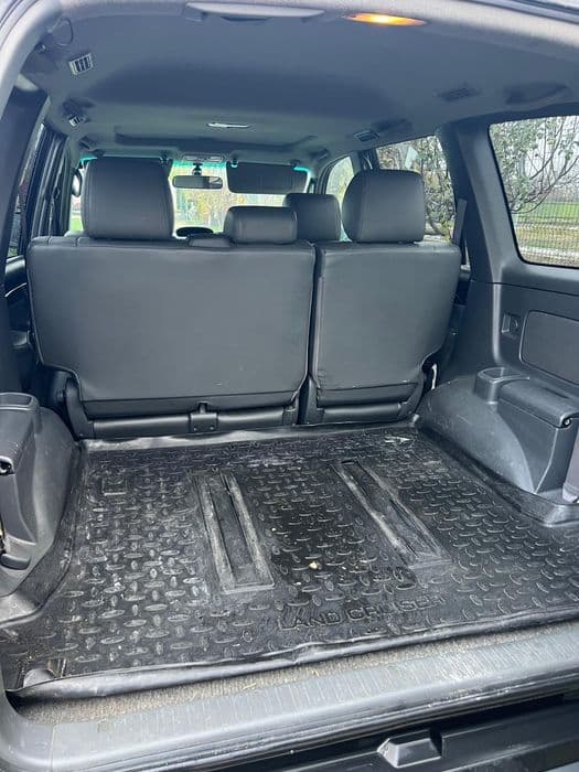 Toyota Land Cruiser J120 2008, 7 locuri