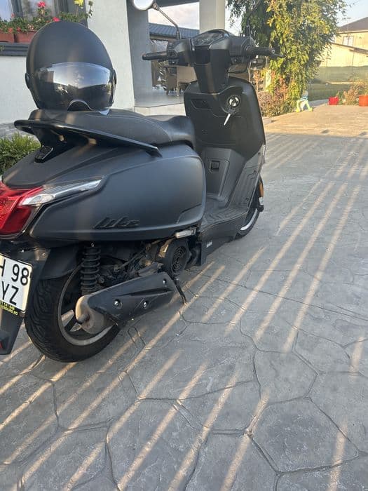 Vand kymco like 125 sau schimb cu auto+ diferenta