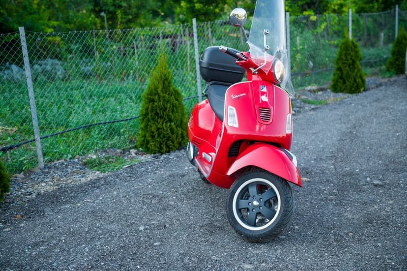 Piaggio Vespa 300GTSie