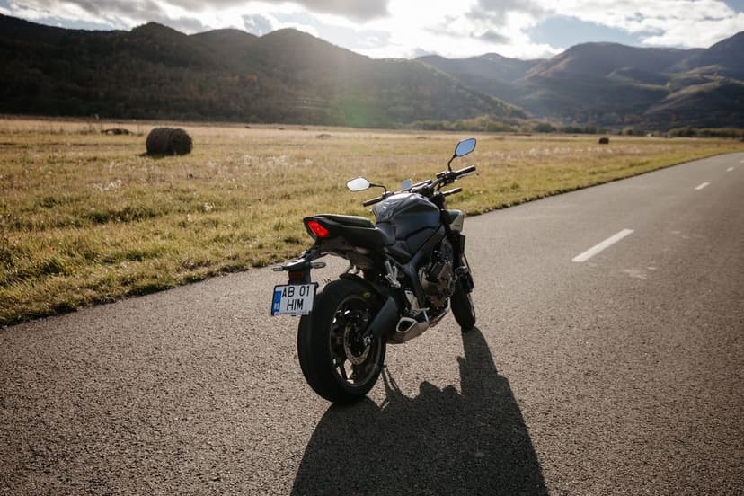 HONDA CB650R E-Clutch 2024