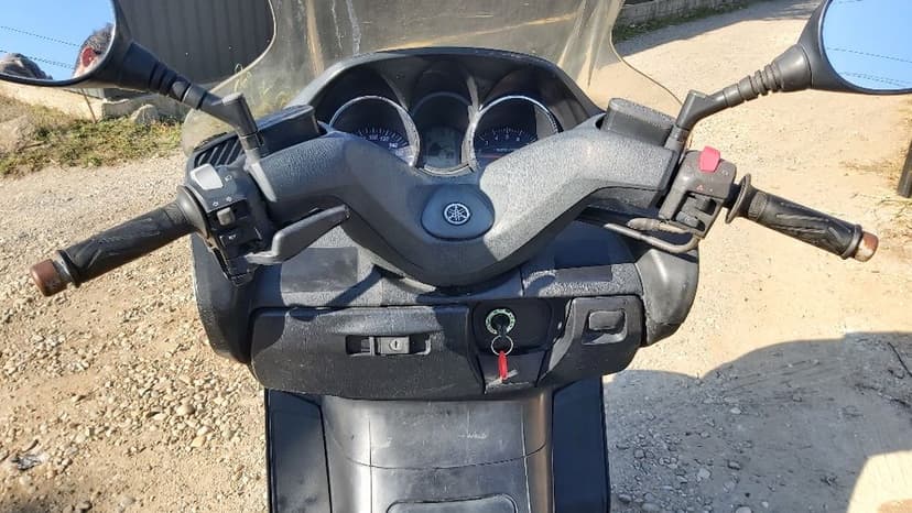 Vand  - Yamaha majesty sau schimb cu skijet sau cross