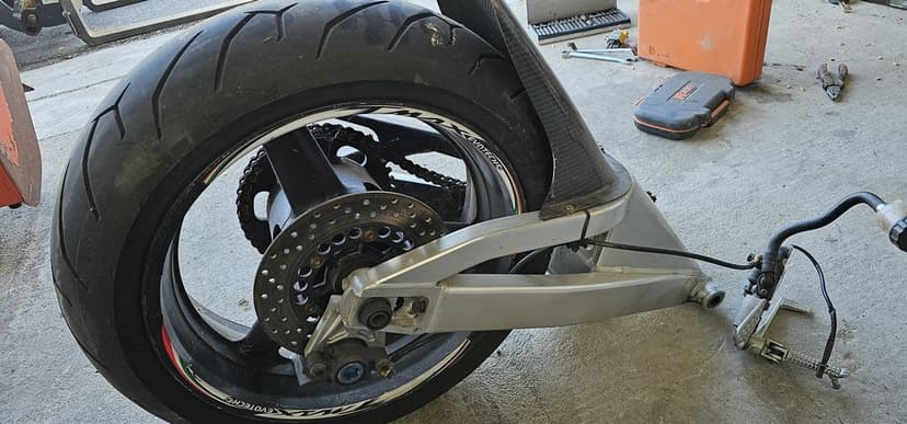 Roata completa cu bascula Yamaha r1,2002