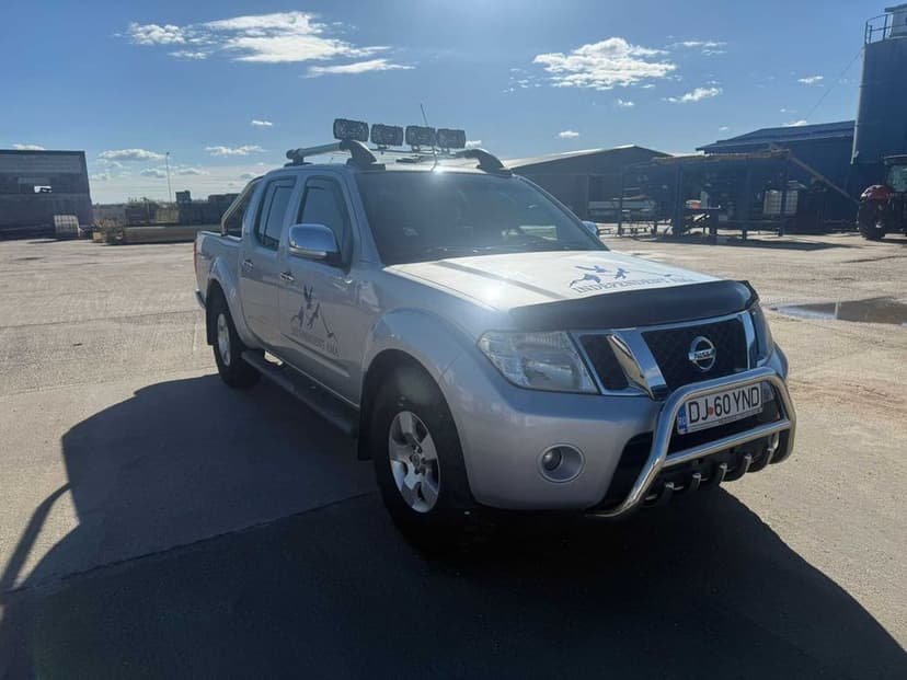 Se vinde Nissan Navara 2.5 dCi 190CP AN 2012