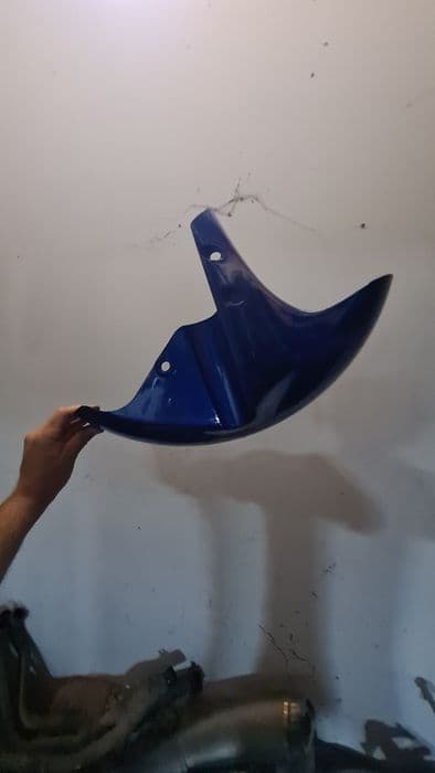 Aripa față Yamaha R1 1998- 2001 și carena stânga, etrier,
