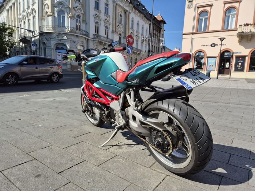 MV Agusta Brutale 910r