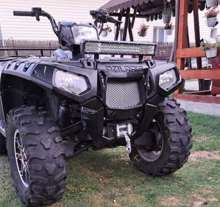 Vând  sau schimb cu auto atv polaris