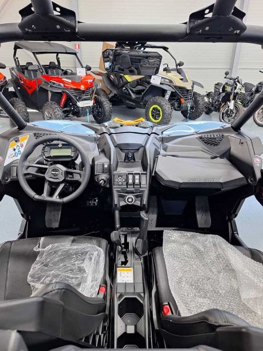 SXS Can-Am Maverick DS Turbo RR INT