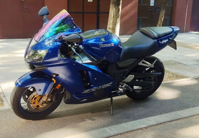 Kawasaki Ninja ZX-12R