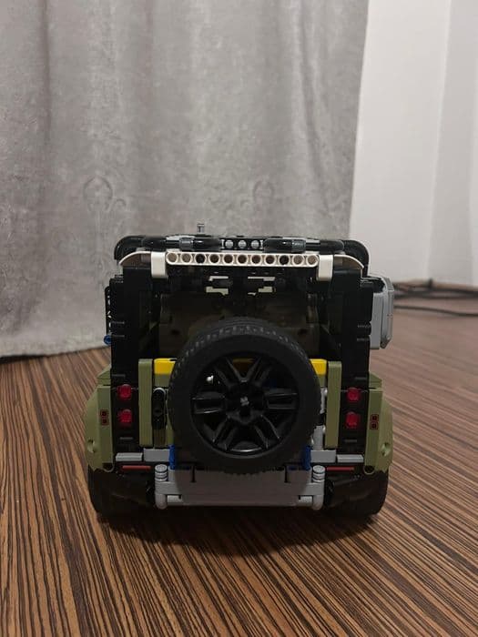 Lego tehnic Land ROVER Defender