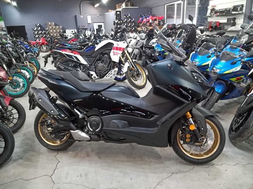 Yamaha T-Max 2024 nou - stoc Yamaha Constanta