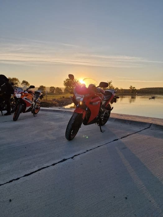 Motocicleta Honda CBR125R A1