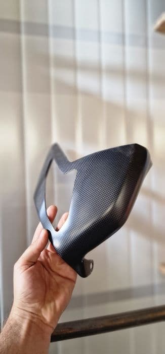 Protectie carbon originala Ducati Panigale V4 evacuare bascula motor