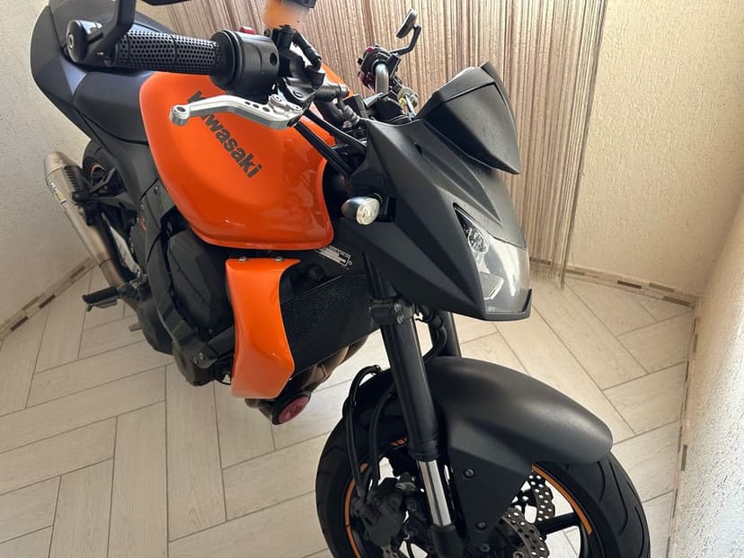 Motocicleta Kawasaki Z750 z 750