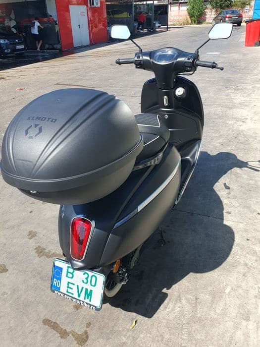 Scuter electric DEMO Tinbot F8, autonomie 120 km