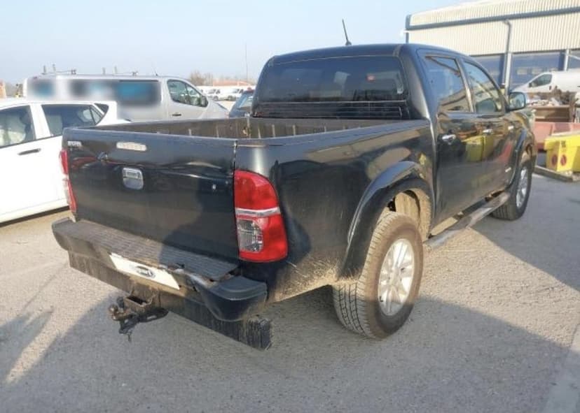 Dezmembrez Toyota Hilux Invincible 3.0 Manuala 2012-2016
