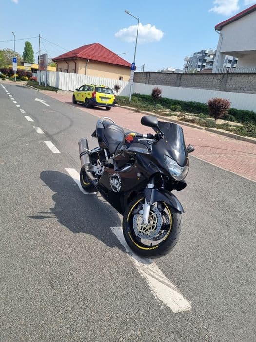 Honda cbr f4 2000