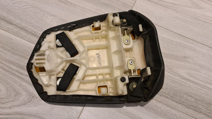 Yamaha R1 2004 2006 sa sezut pasager pilot / parbriz