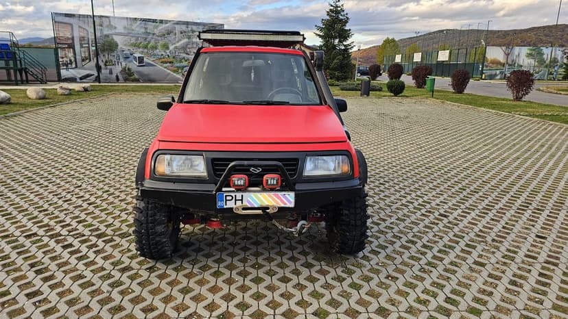 Suzuki Vitara 1.6 Benzina Troliu Roti simex Fără Rugină