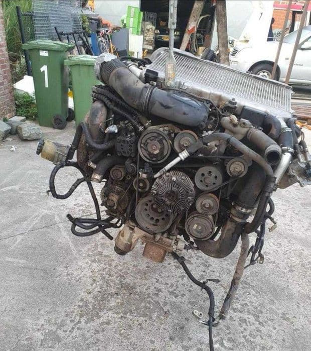 Motor v8 d Toyota Land cruiser j 200