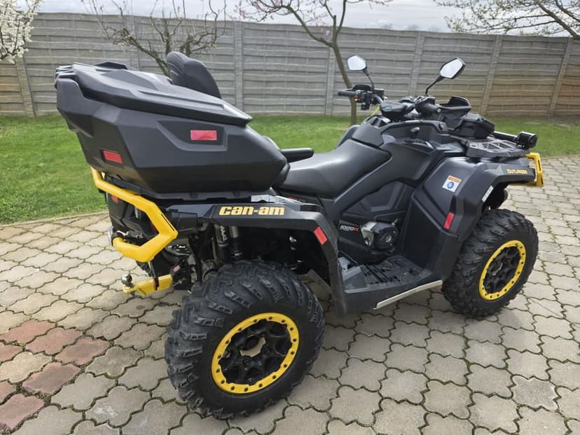 Can am 1000R an 2022